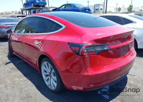 2018 Tesla Model 3 Long Range/Performance из США, поврежденный, VIN 5YJ3E1EB8JF065552